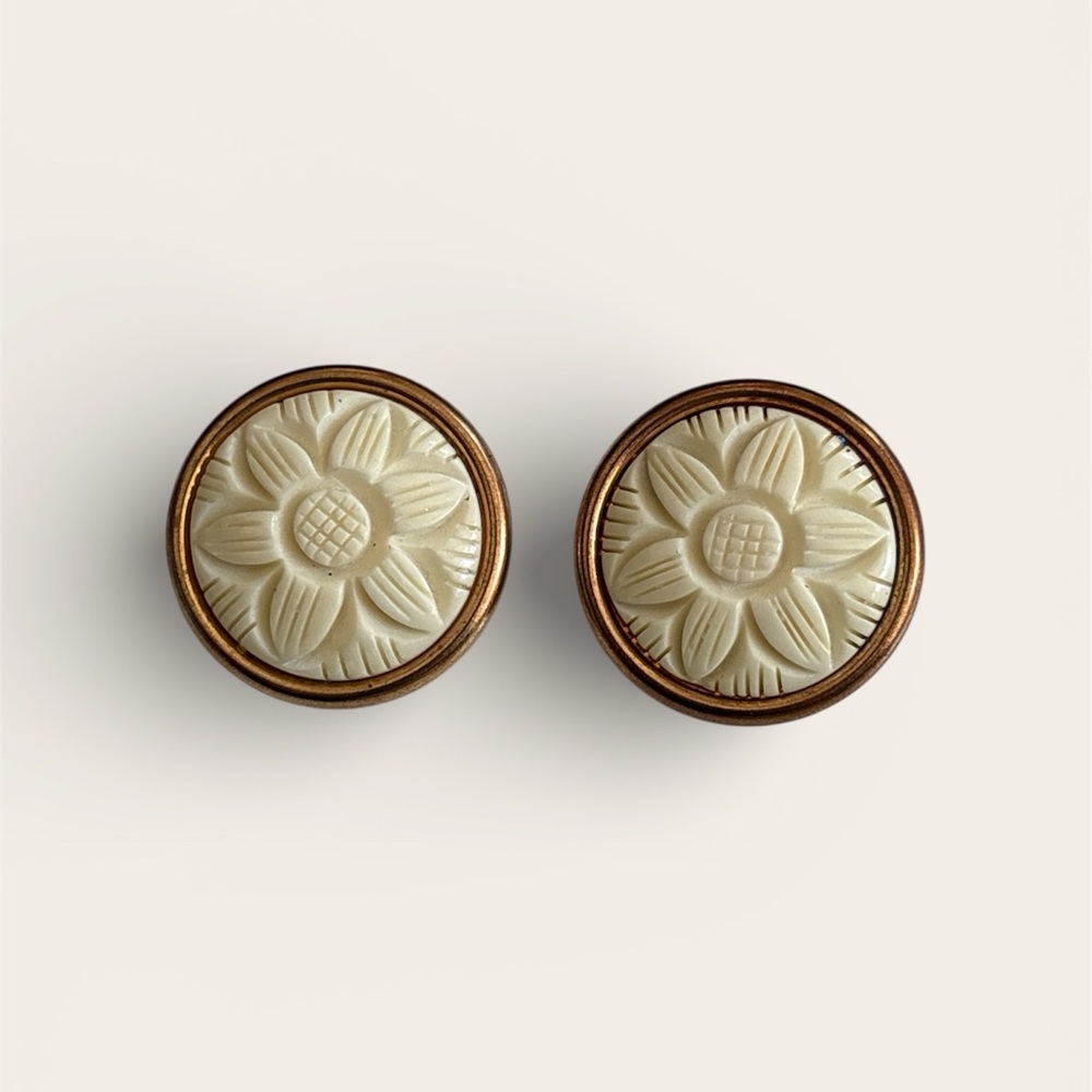 MCM Vintage Floral Carved Bone Shell Button Earrings